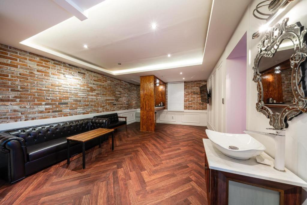 בוסאן Gray Hotel מראה חיצוני תמונה