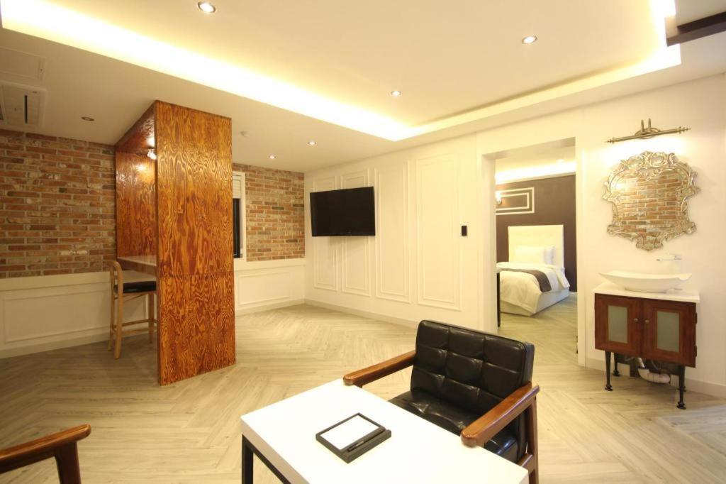 בוסאן Gray Hotel מראה חיצוני תמונה